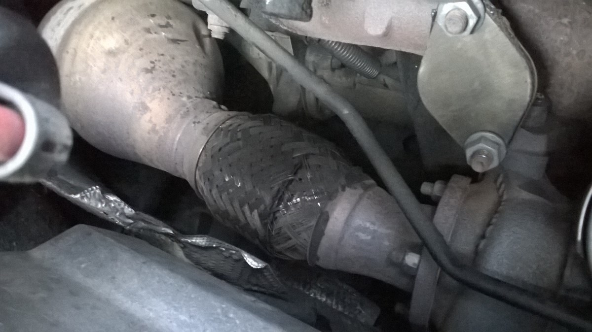 flexi-joint-repair-hamilton Damaged exhaust flex pipe needing replacement