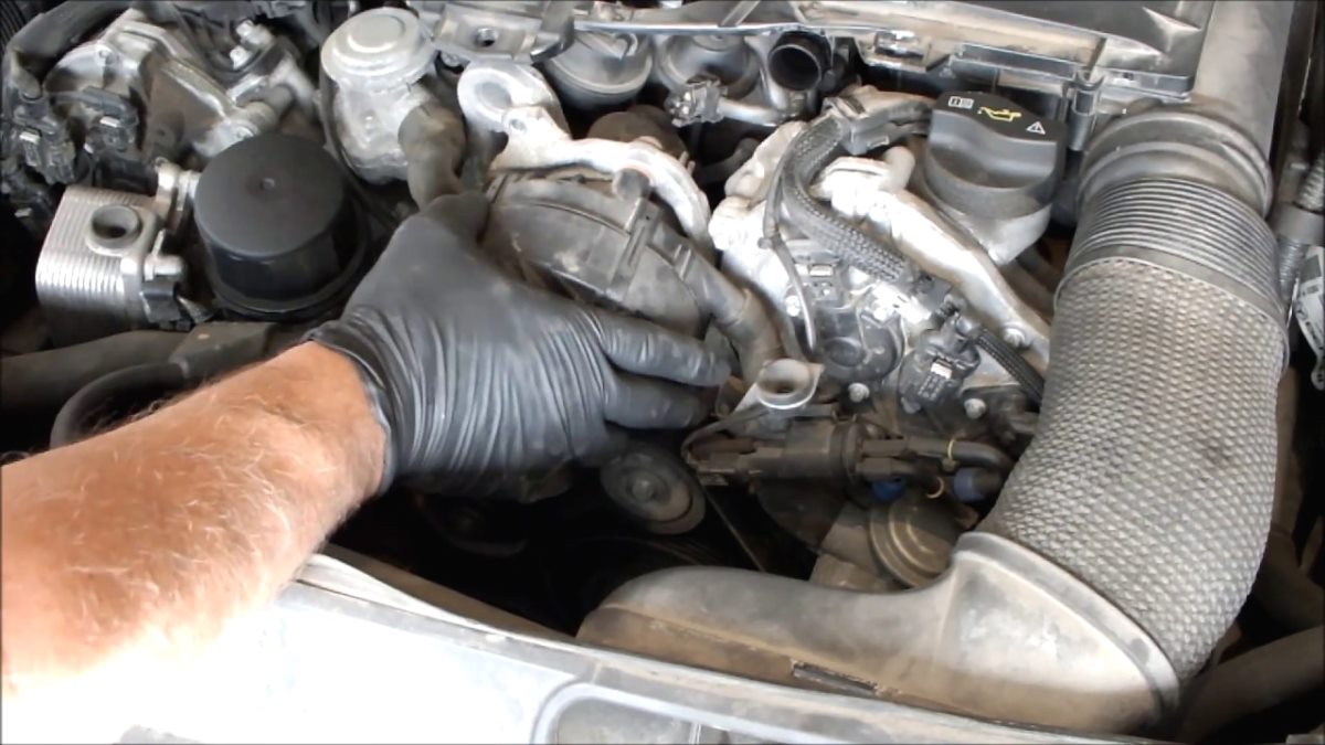 smog-pump-repair-hamilton Exhaust air pump for emissions system