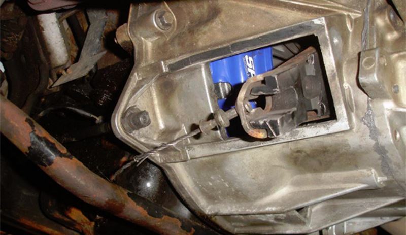 clutch-cable-repairs-hamilton Mechanic repairing a broken clutch cable