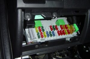 Checking a blown car horn fuse in Hamilton