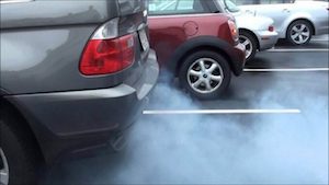 Engine burning oil producing blue exhaust smoke