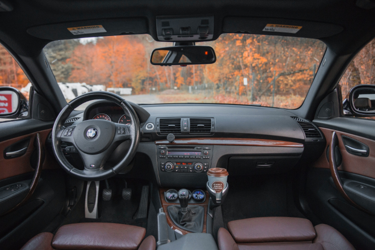 black-vehicle-interior-3086277 (1) windshield window repair