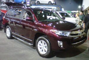 2013 Toyota Highlander Hybrid Wikimedia commons
